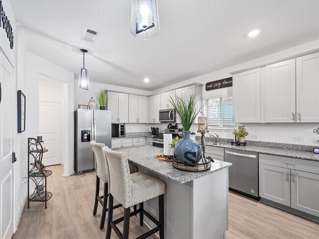 Building Photo - 1067 Greenshank Dr