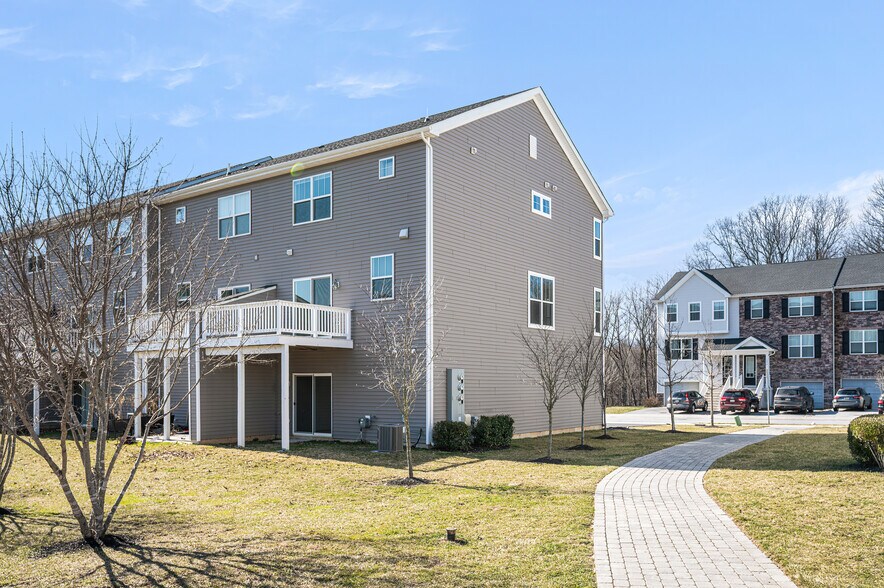 Building Photo - 1857 Boulder Dr