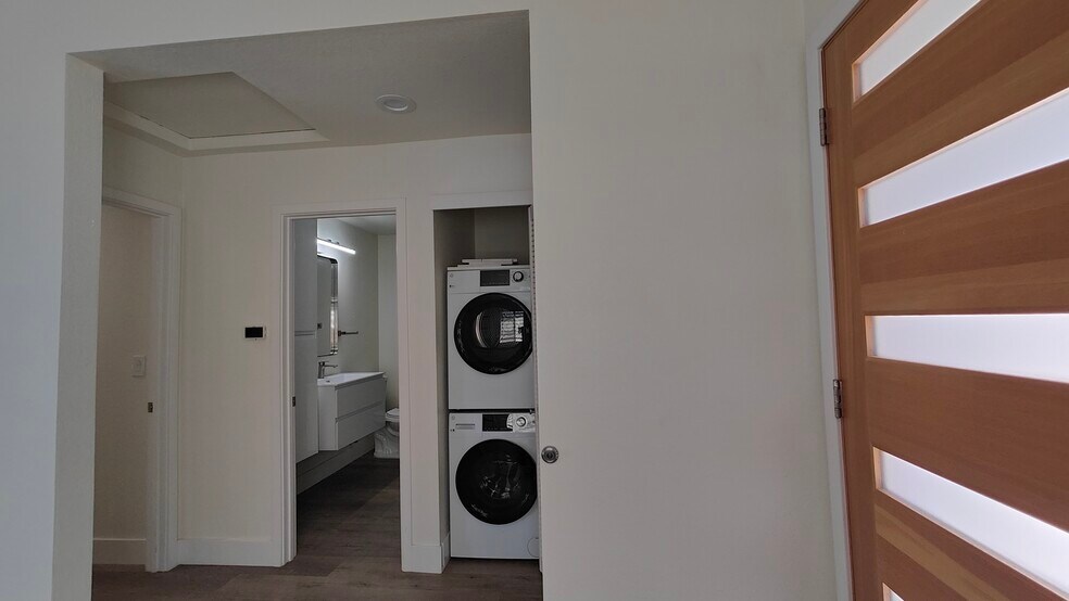 Building Photo - 12551 Sumner Dr