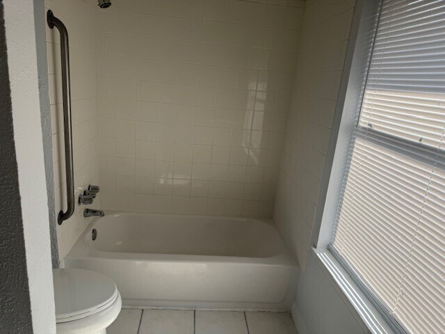 Building Photo - 11922 Sulphur Springs Dr