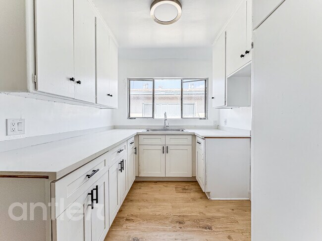 Building Photo - 4026 Palmwood Dr