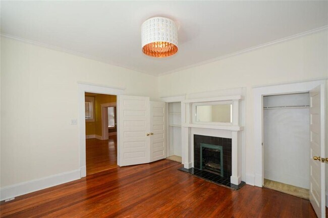 Building Photo - 404 Ormond St SE