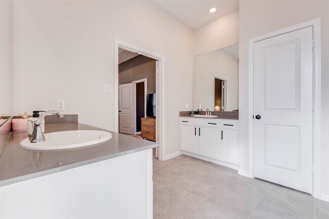 Building Photo - 3716 Field Coast Ln