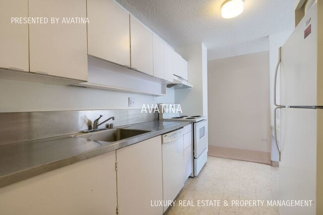 Building Photo - 225 Ka?iulani Ave