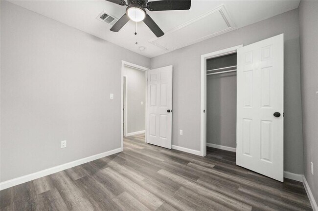 Building Photo - 6327 Mardale Dr