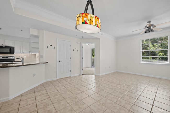Building Photo - 245 Murcia Dr