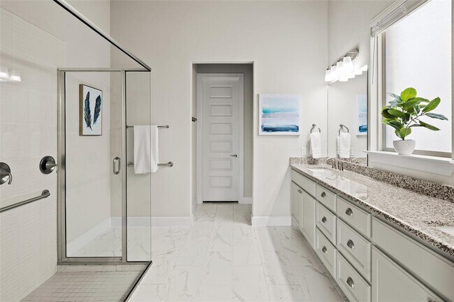 Building Photo - 132 Village Oak Dr