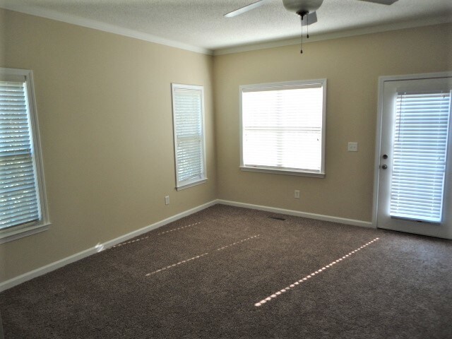 Building Photo - 85 Dove Pointe Ln