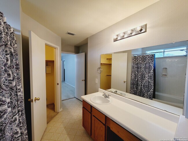 Building Photo - 8451 Chalk Hill Cove