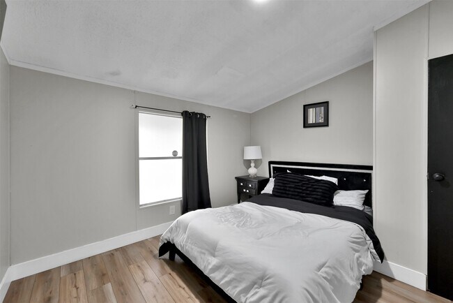 Building Photo - 22603 Tuwa Rd