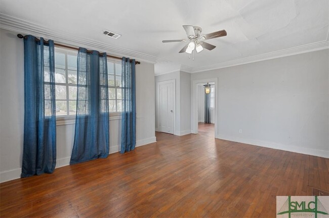 Building Photo - 254 Magnolia St