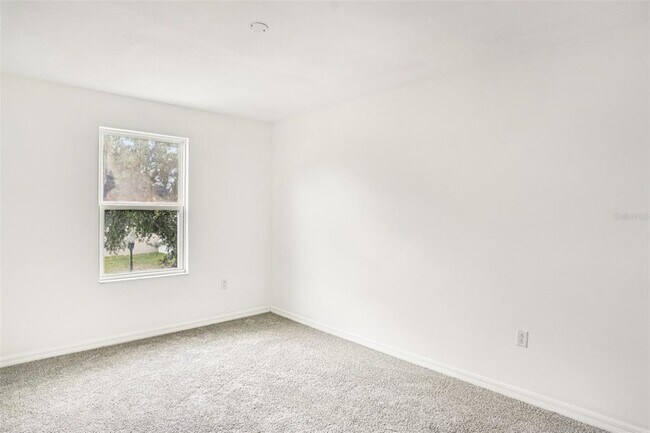 Building Photo - 1211 Canyon Oaks Dr