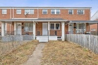Building Photo - Three-Bedroom House In Dundalk