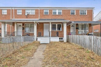 Building Photo - Three-Bedroom House In Dundalk