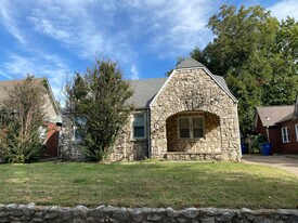 Building Photo - 1243 S Columbia Ave