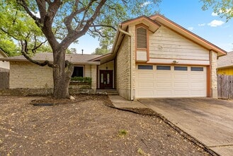 Building Photo - Lovely 3 Bedroom, 2 Bathroom in North Central Austin!!!