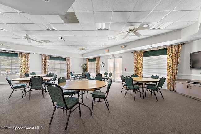 Building Photo - 4331 Aberdeen Cir