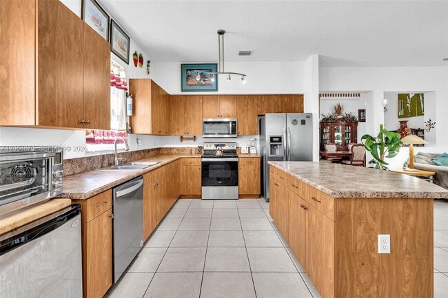 Building Photo - 14044 SW 54th St