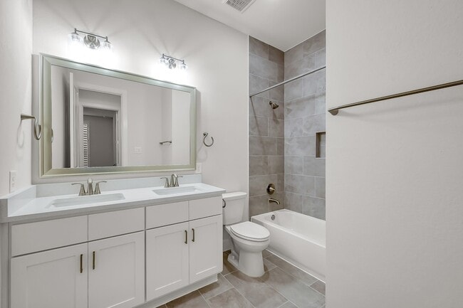 Building Photo - 32336 Noble Crk Dr