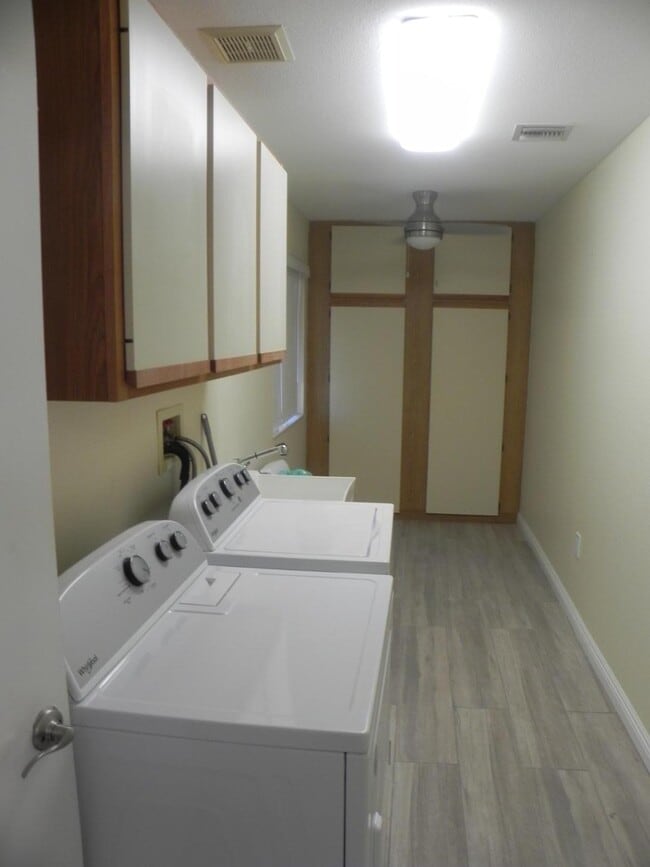 Building Photo - 19911 N 146th Way