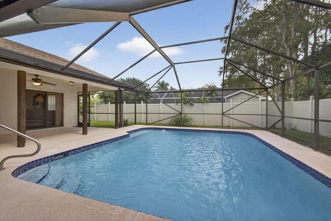 Building Photo - 798 Blueberry Dr