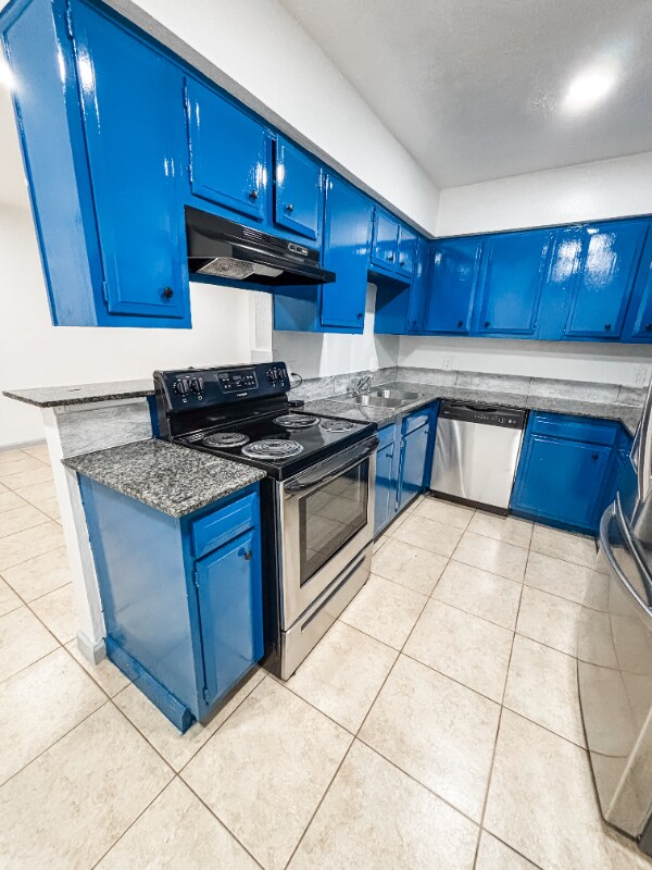 Building Photo - 6827 Chasewood Dr