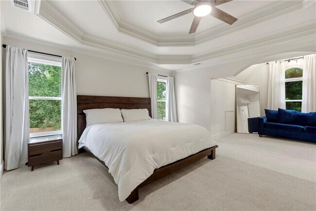 Building Photo - 4221 Willow Oak Dr