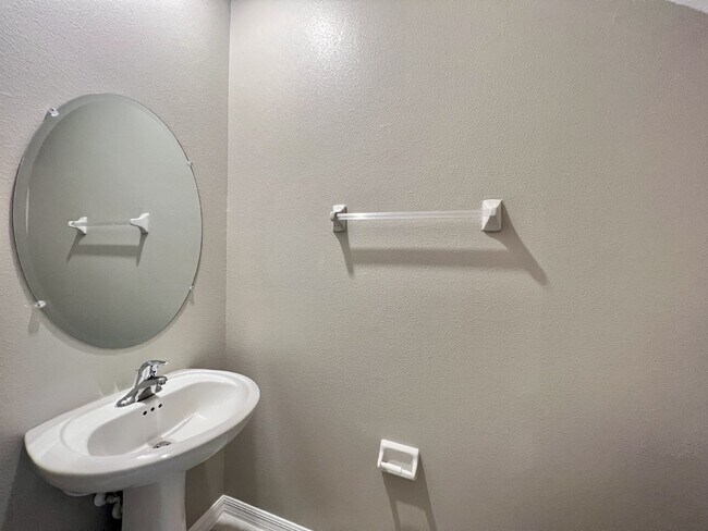 Building Photo - "Charming 3-Bed townhouse with Granite Accents, 2.5 Baths, 1650 Sq Ft – New Flooring and New Paint