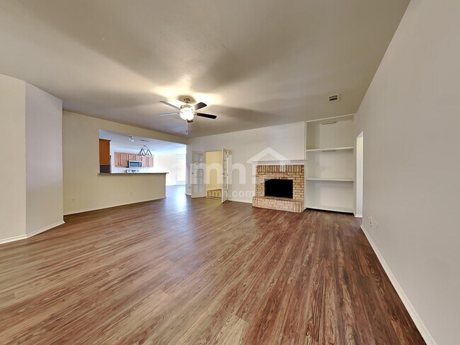 Building Photo - 512 Timber Dr