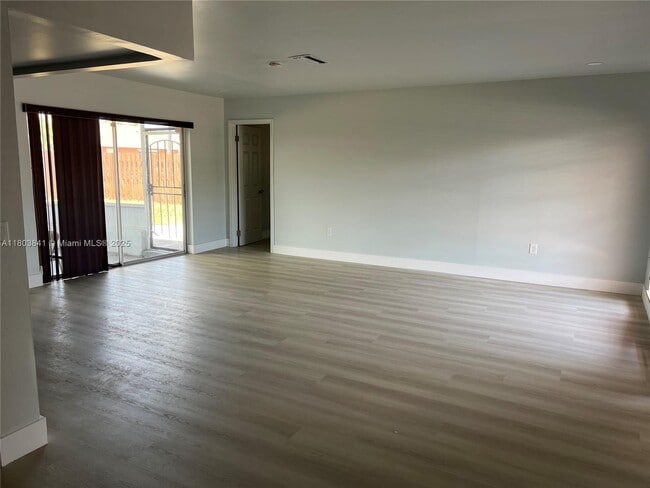 Building Photo - 11431 NW 35th St