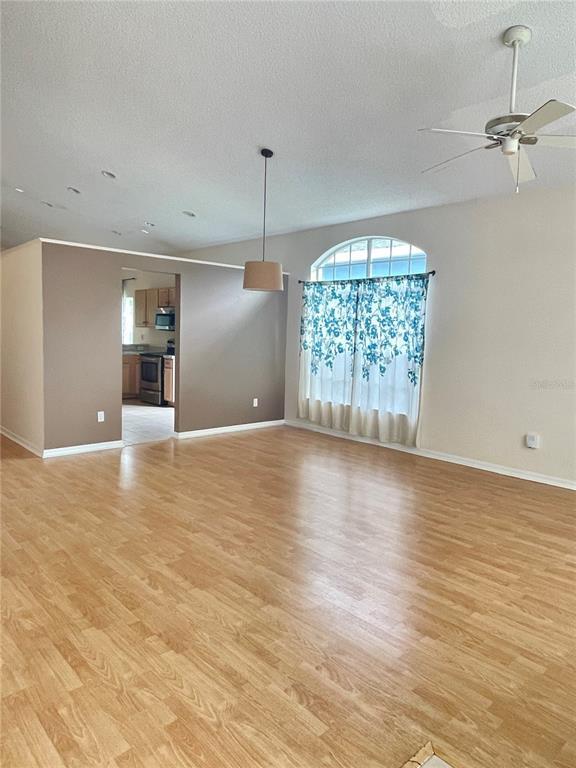 Building Photo - 521 Lexingdale Dr