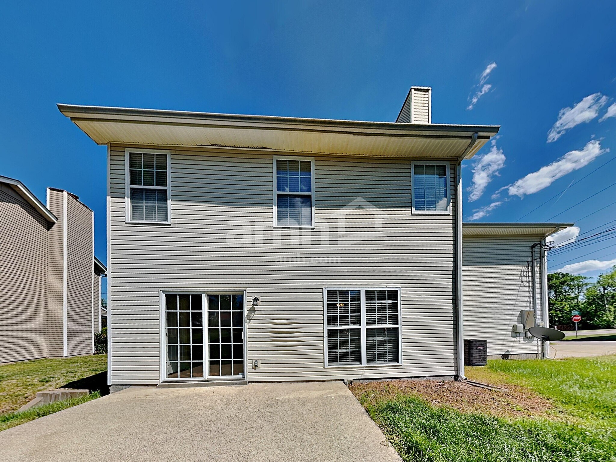 Building Photo - 1000 Brianne Ct