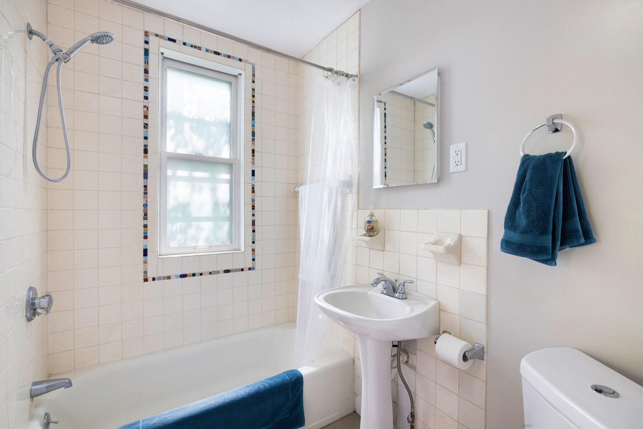 Bathroom - 410 Norfolk St