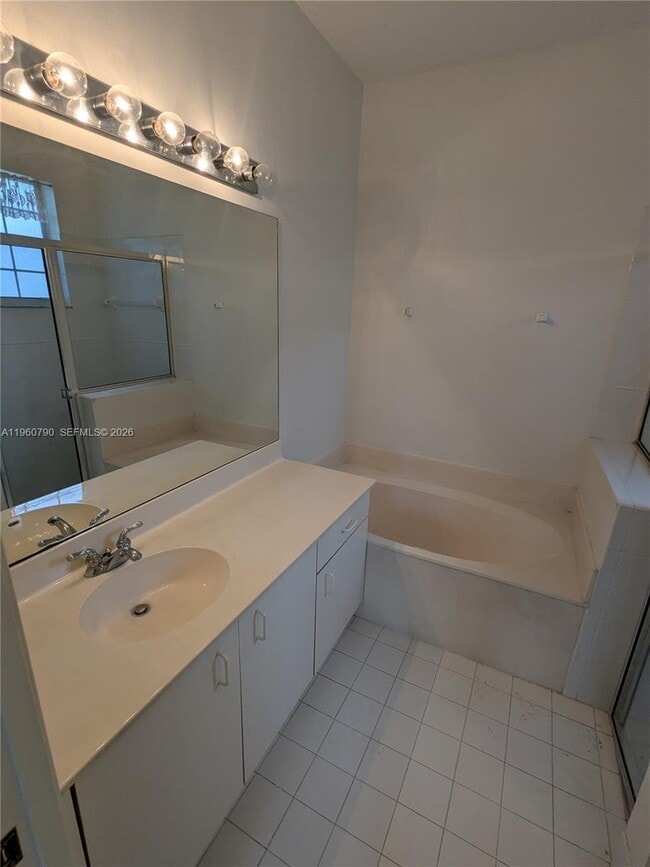 Building Photo - 7700 S Aragon Blvd