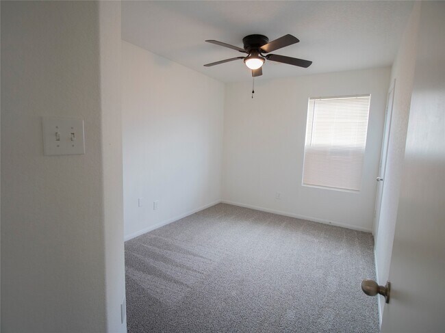 Building Photo - 2314 Zephyr Ln