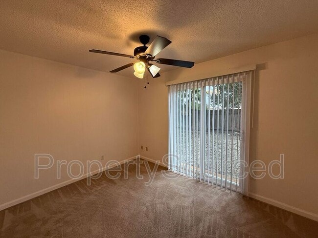 Building Photo - 6138 Greenfield Ln