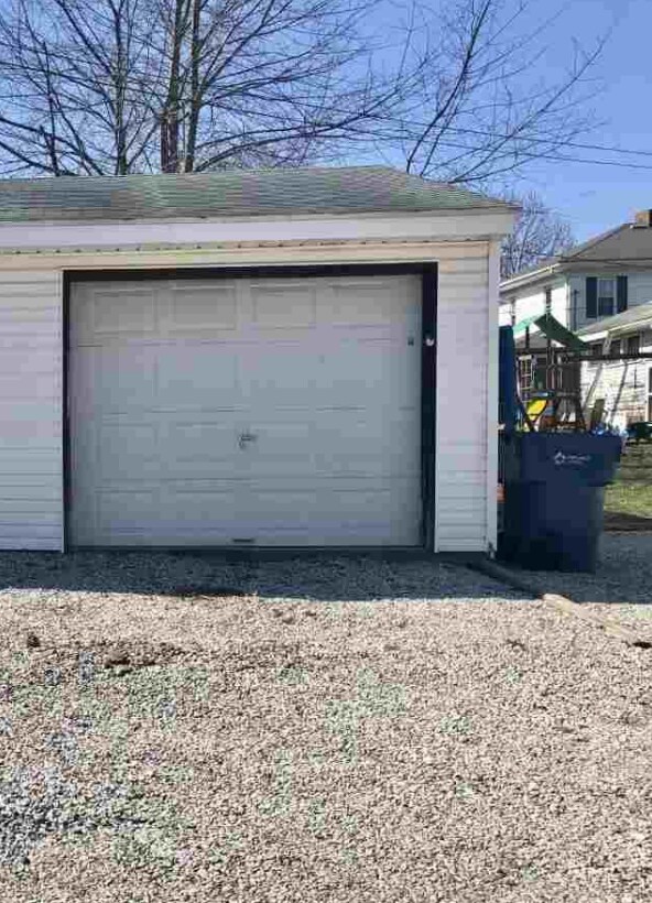 Building Photo - 221 E Jackson St