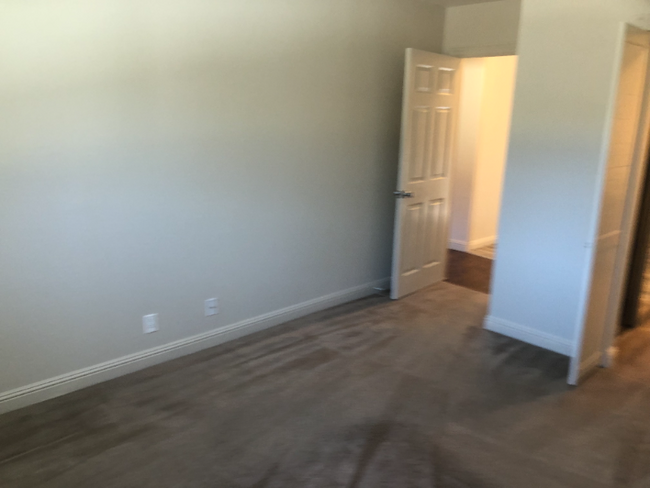 Building Photo - 1342 Palos Verdes Dr