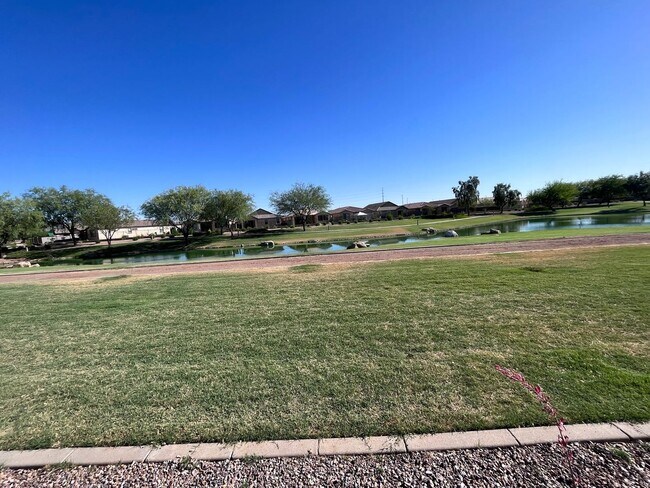 Building Photo - TOWN HOME WITH COMMUNITY POOL , GATED COMMUNITY in GILBERT!