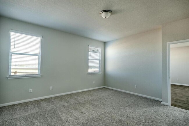 Building Photo - 105 Ashford Way