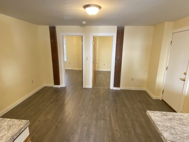 Building Photo - 79 Hawley St