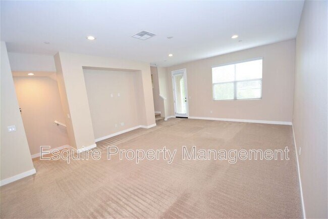 Building Photo - 205 Westpark Ct