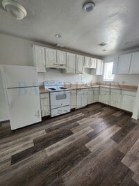 Building Photo - Spacious 2 bedroom 1 bath in Norman!