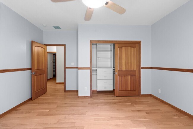 Building Photo - 6 Bed 4 Bath Daylight Rancher on Acreage in Mead School District.  Absolutely Gorgeous