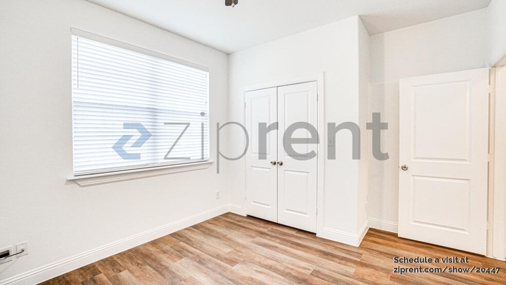 Building Photo - 631 Gould St