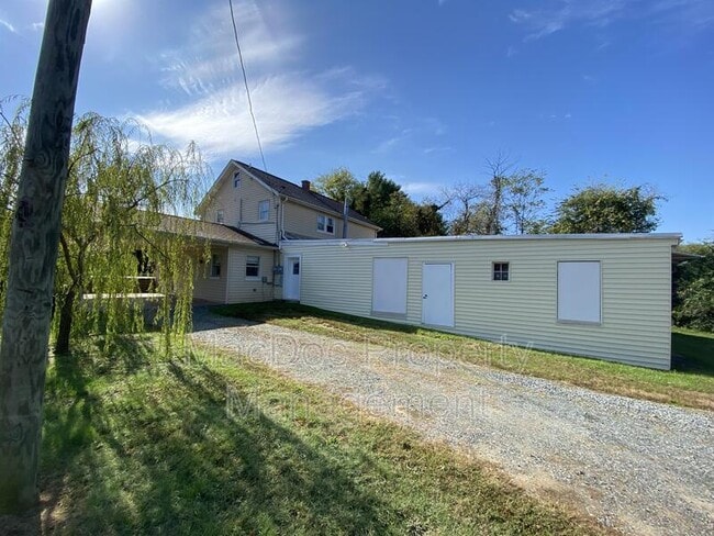 Building Photo - 601 Forbes St