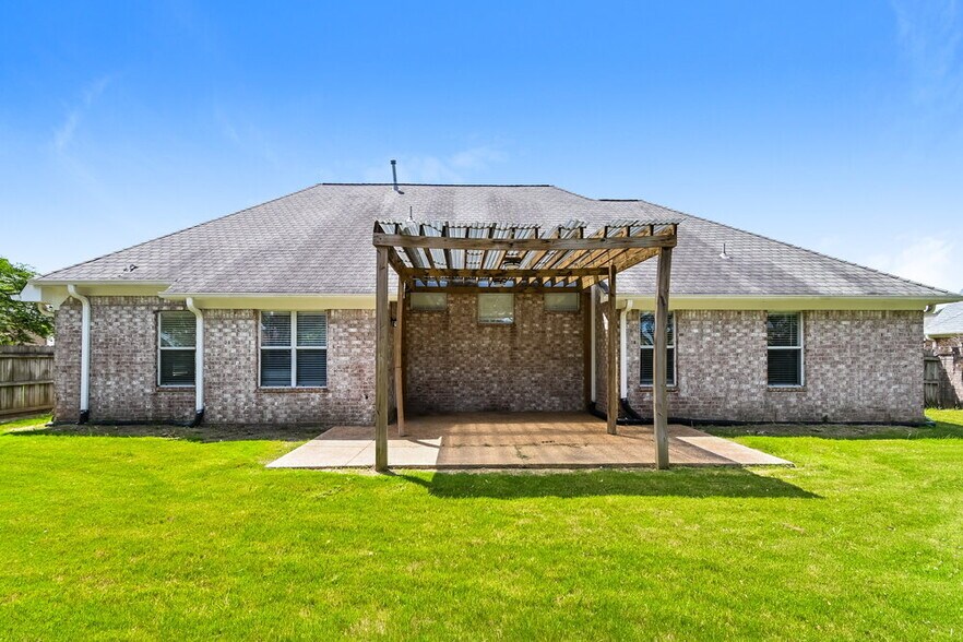 Building Photo - 6308 Acree Ln