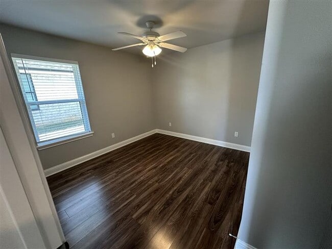 Building Photo - Magnolia Park #10722