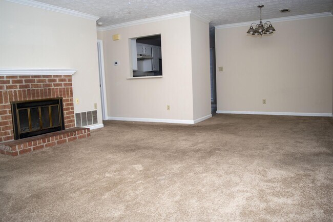 Building Photo - 1615 Woodmere Loop