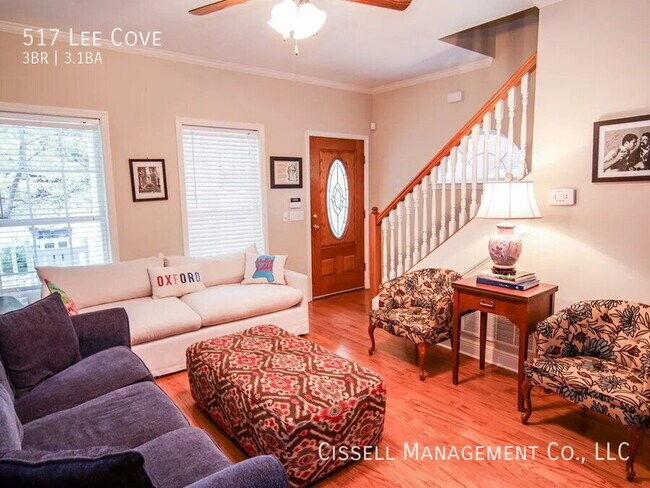 Building Photo - 517 Lee Cove